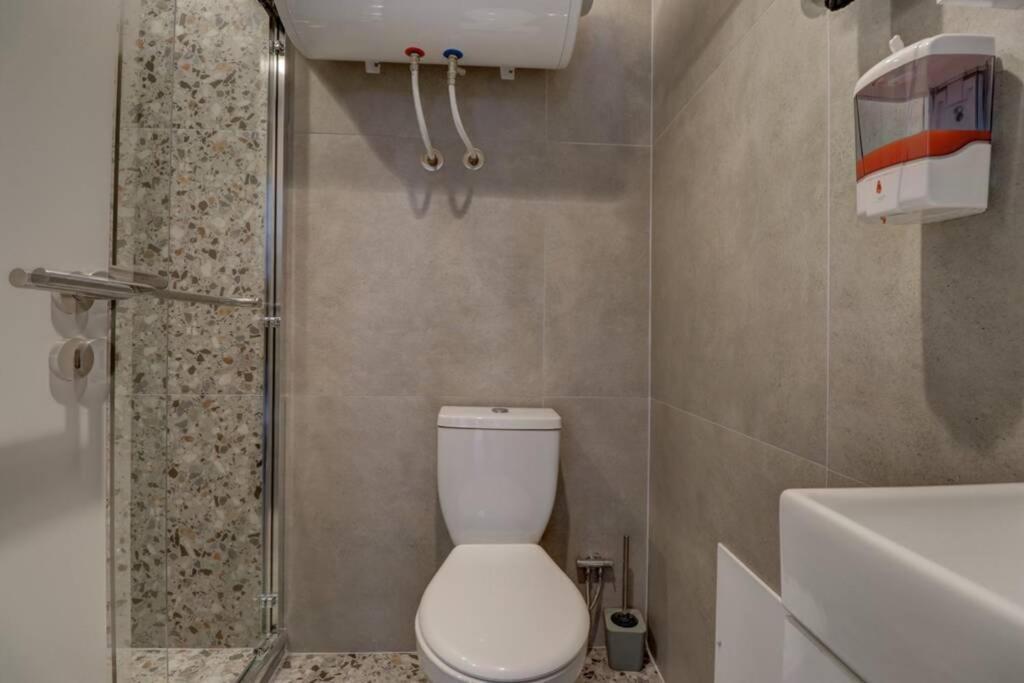 Town Square Apartment Pristina Eksteriør billede